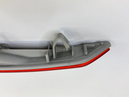 2009-2018 SUBARU FORESTER REAR BUMPER RIGHT OUTER SIDE REFLECTOR LAMP 32303R OEM