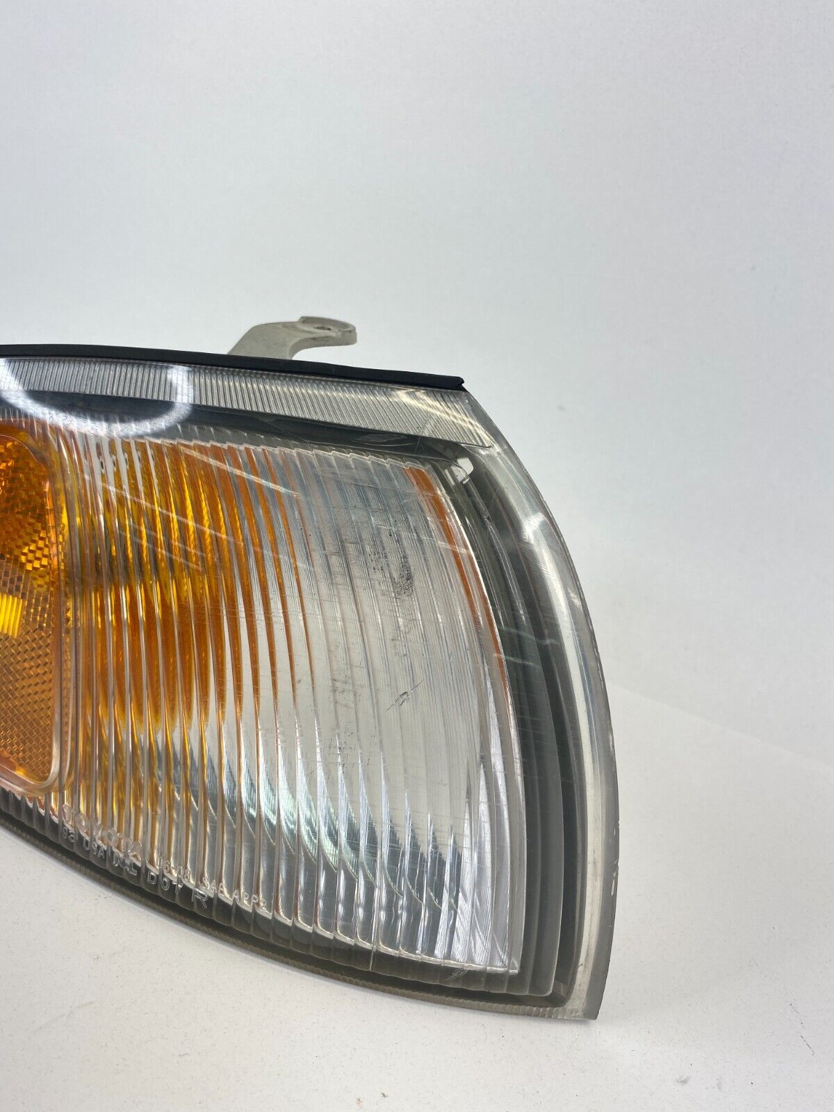 1995 1996 Toyota Camry Front Right Passenger Side Parking Signal Light Lamp OEM