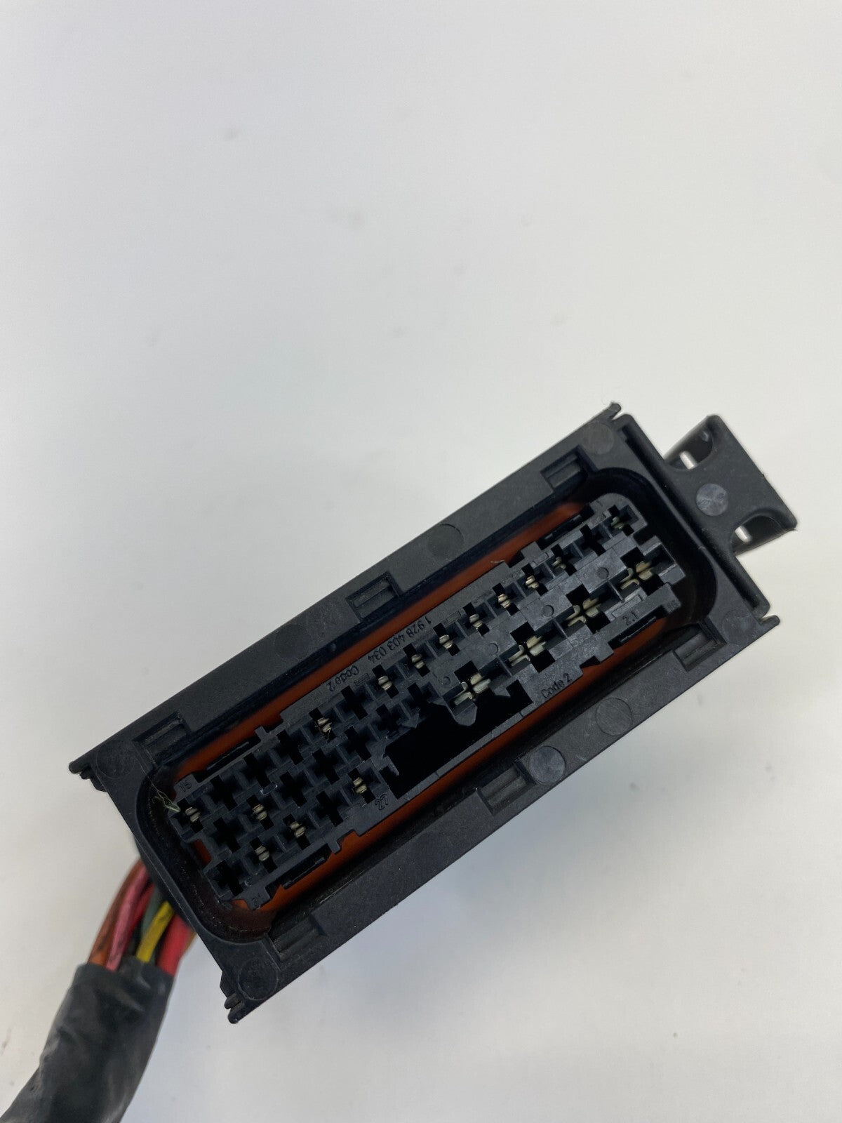 2004-2007 Saturn Vue 3.5L AT ABS Pump Anti Lock Brake Module Connector Plug OEM