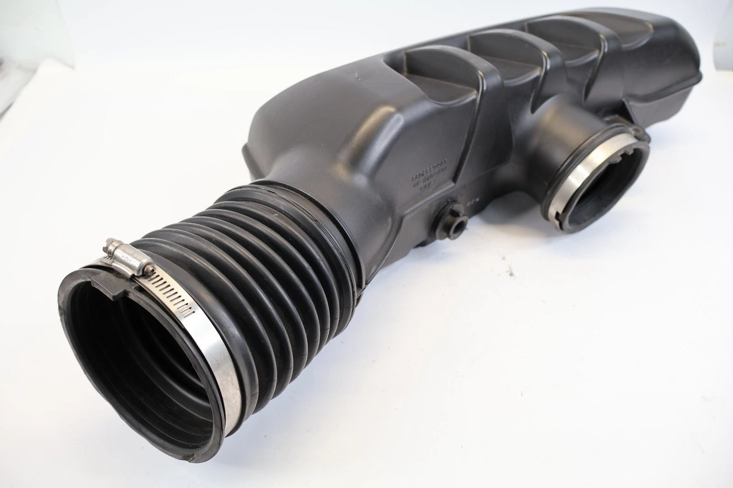 2011-2021 JEEP GRAND CHEROKEE 5.7L AIR CLEANER INTAKE RESONATOR BOX 68022204AC