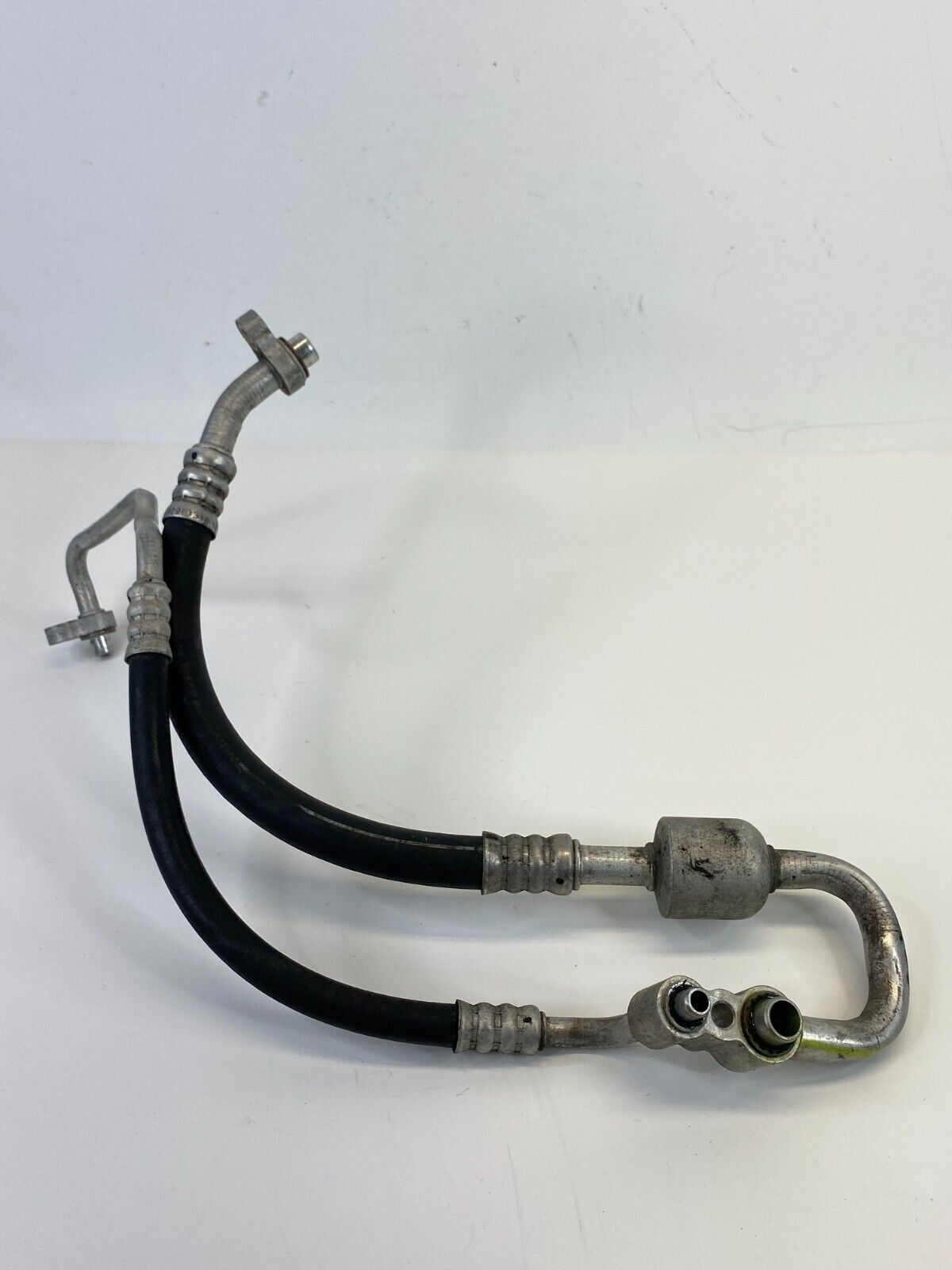 2011-2013 Chevy Cruze A/C Refrigerant Discharge Suction Hose Line Pipe 13264929