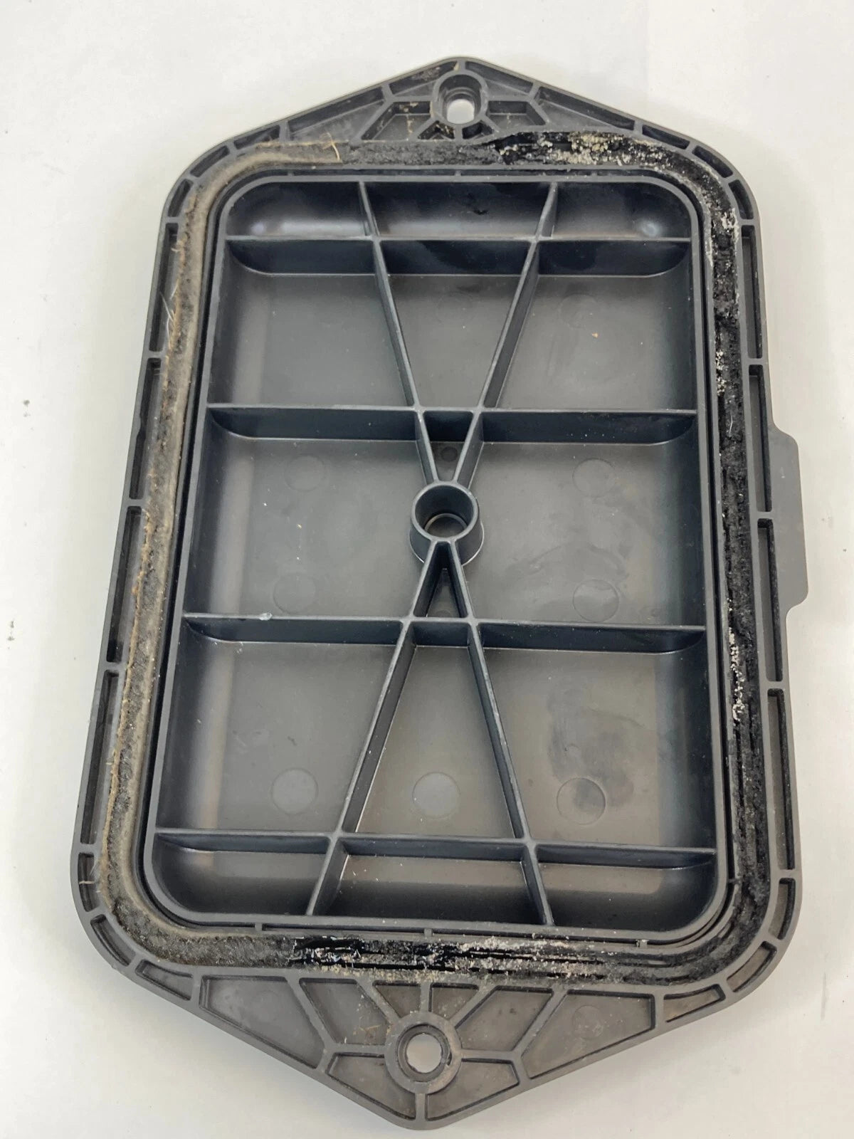 2009-2017 VOLKSWAGEN TIGUAN SUV 4-DR 2.0L A/C WATER DEFLECTOR END CAP 5N0819430