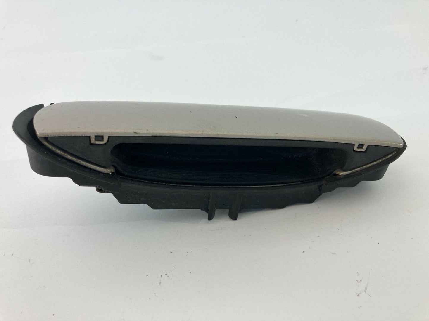 1998-2004 Audi A6 Front Passenger RH Exterior Outside Door Handle Assembly OEM