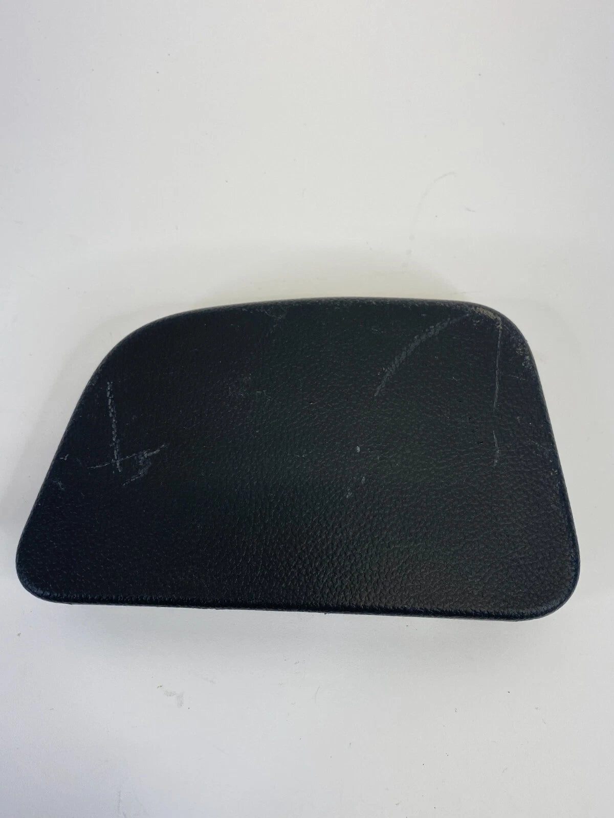 2012-2015 CHEVROLET CAPTIVA SPORT RIGHT SIDE SEAT BELT COVER TRIM CAP 96838889