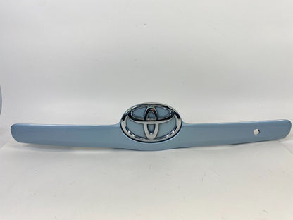 07-11 Toyota Camry Sedan Rear Trunk Lid Molding Trim Panel W/ Emblem 7680106120G