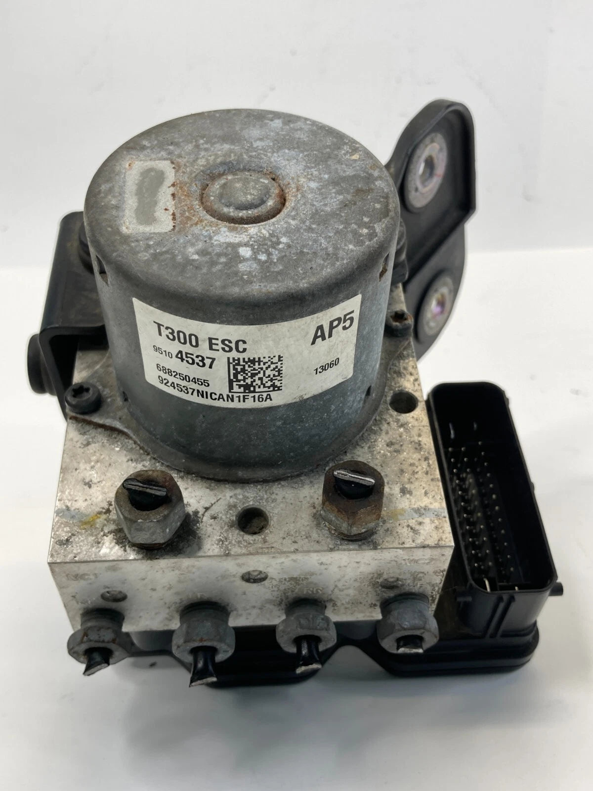 2012 2013 Chevrolet Sonic 1.8L L4 A/T ABS Anti Lock Brake Pump Module 95104537