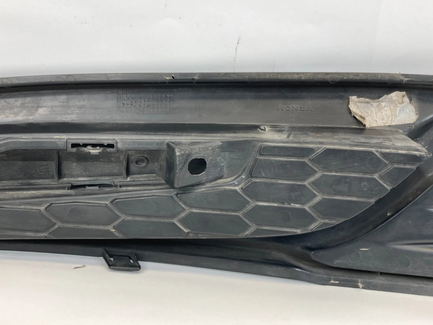2013-2015 HONDA CIVIC SEDAN FRONT BUMPER RIGHT SIDE FOG LAMP COVER 71106-TR3-A6
