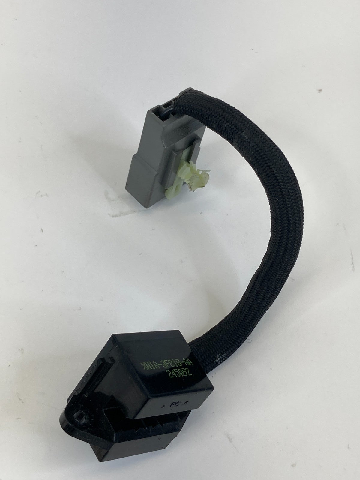 1998-2002 Lincoln Town Car Steering Wheel Rotation Position Sensor XR83-9F924A