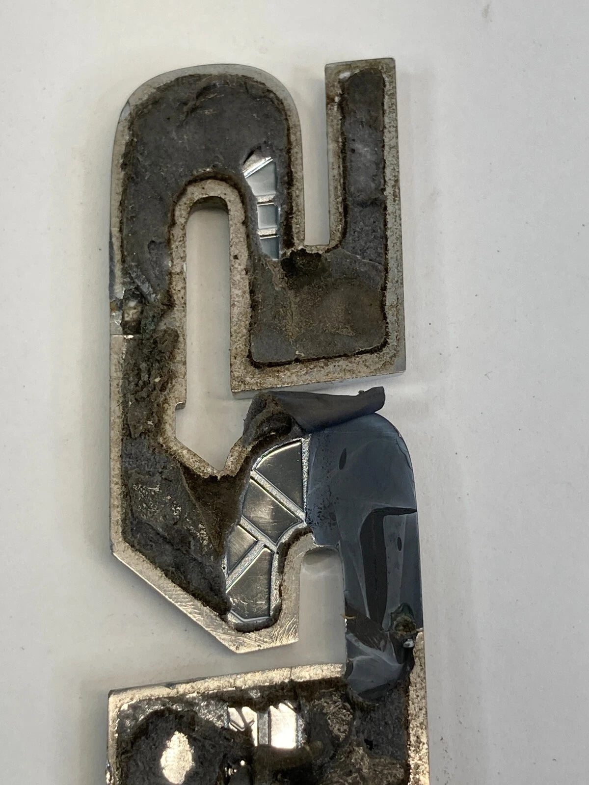 07-21 TOYOTA TUNDRA SR5 REAR SIDE DOOR BADGE LOGO NAMEPLATE SIGN EMBLEM CHROME