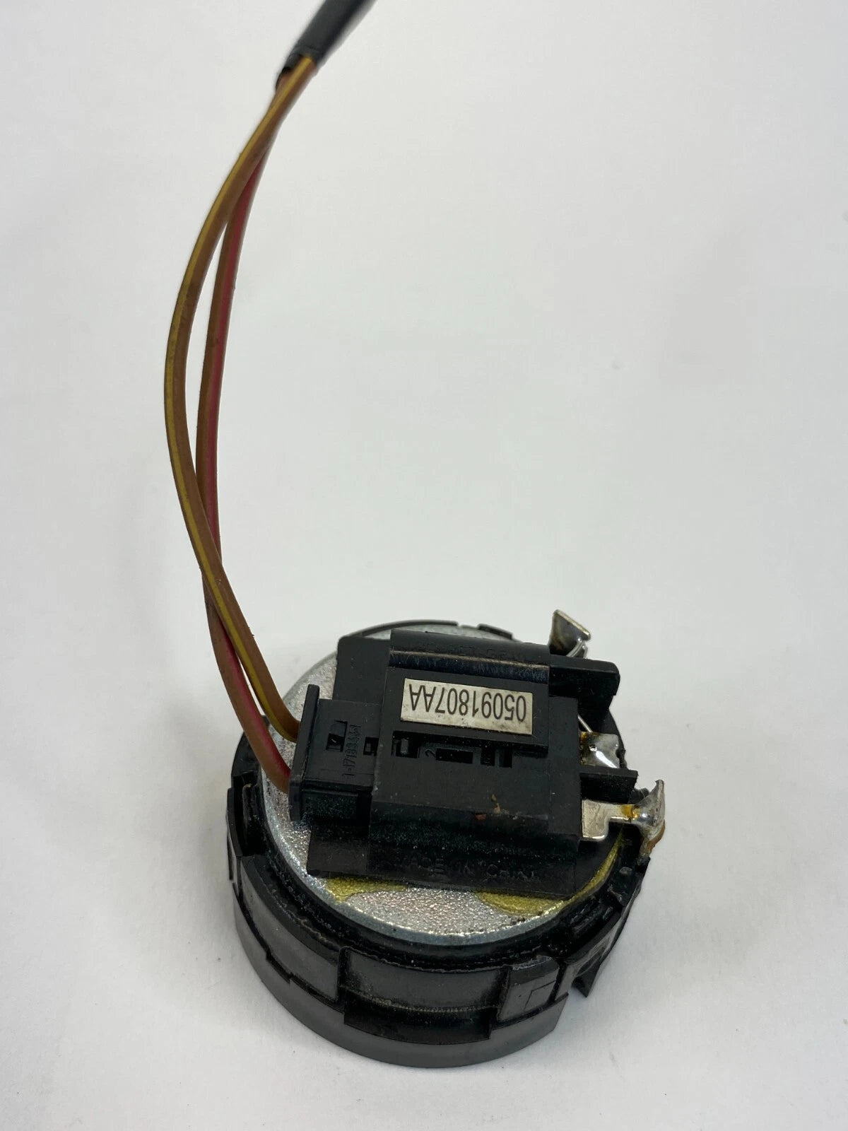 2012-2019 FIAT 500 FRONT SIDE A PILLAR TWEETER AUDIO SPEAKER 05091807AA OEM