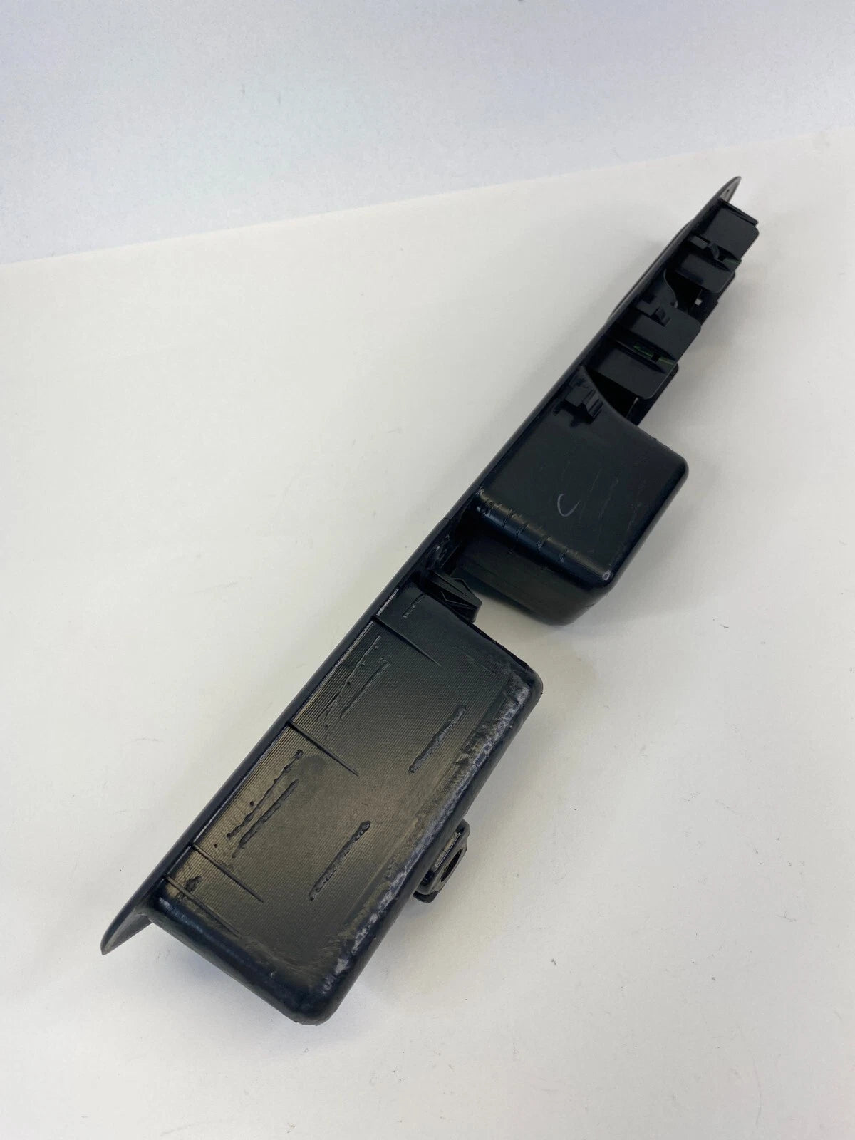 2003-2008 SUBARU FORESTER FRONT RIGHT SIDE DOOR WINDOW SWITCH BEZEL TRIM COVER