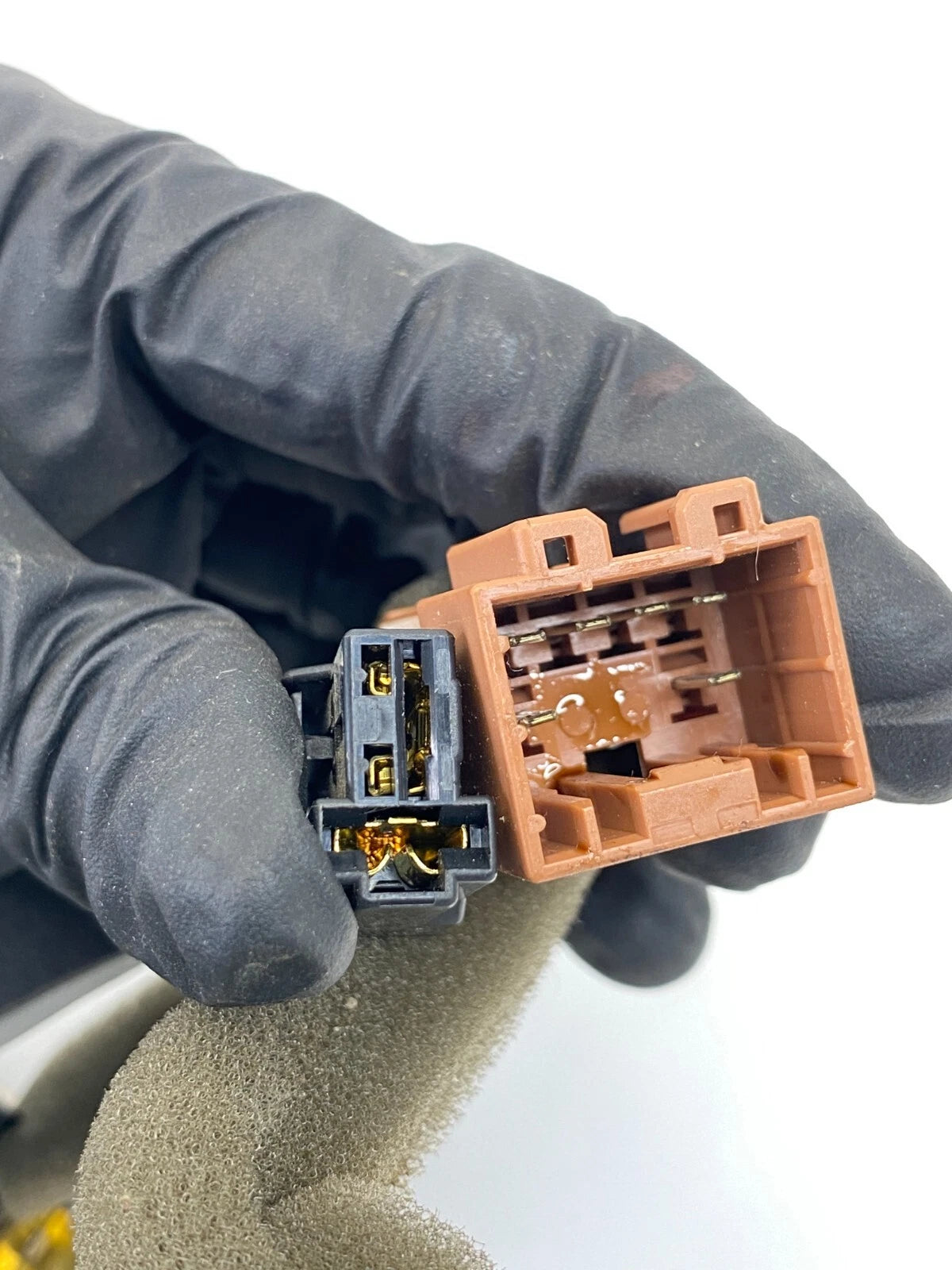 07-09 HYUNDAI SANTA FE CENTER CONSOLE SHIFTER INDICATOR BEZEL W/ POWER OUTLET