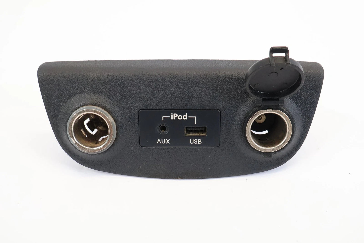2006-2011 HYUNDAI ACCENT JACK AUX IPOD USB PORT CONNECTOR BEZEL OEM