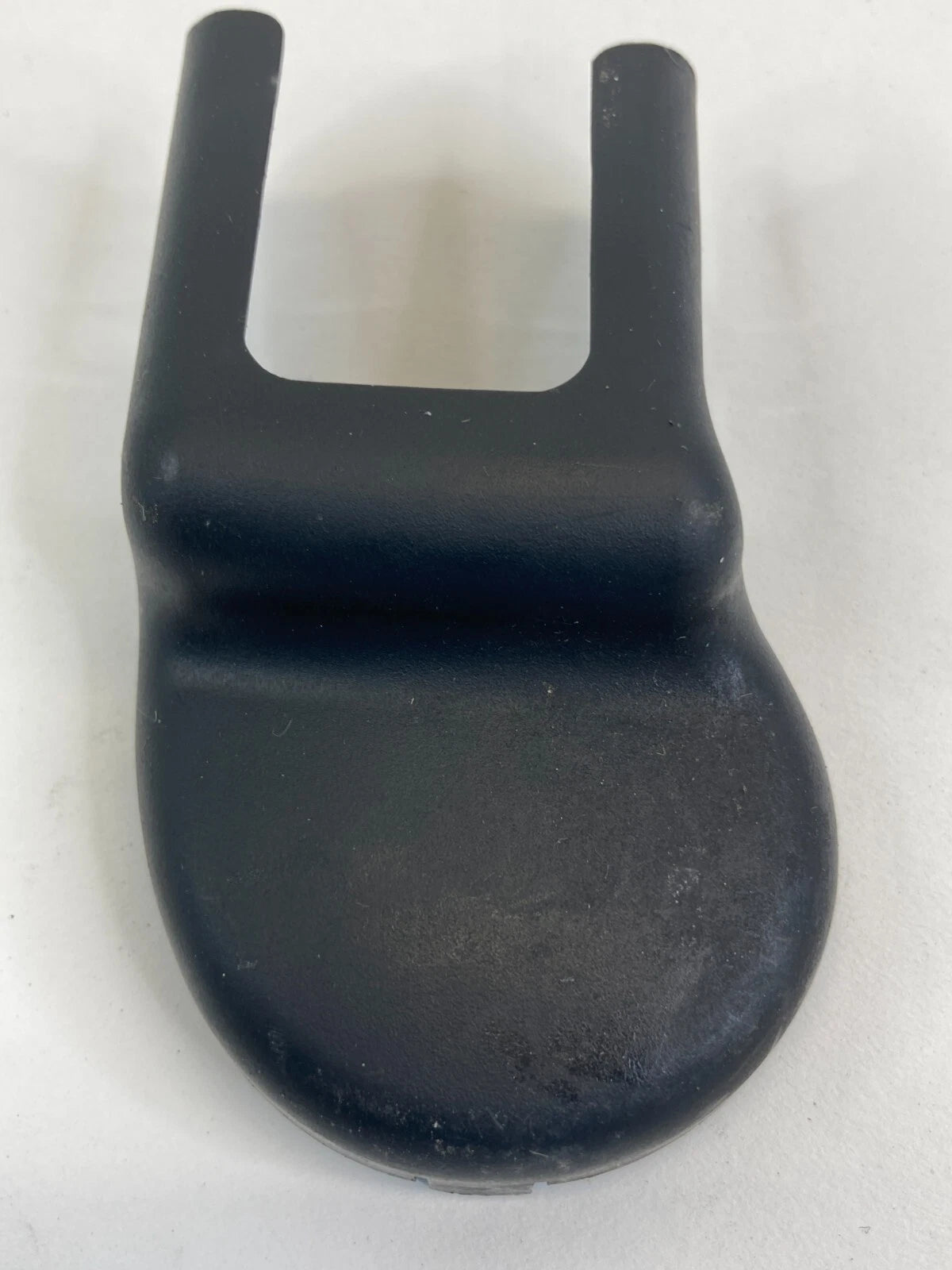 2011-2016 HYUNDAI ELANTRA FRONT LEFT SIDE RH INNER TRACK END COVER TRIM CAP