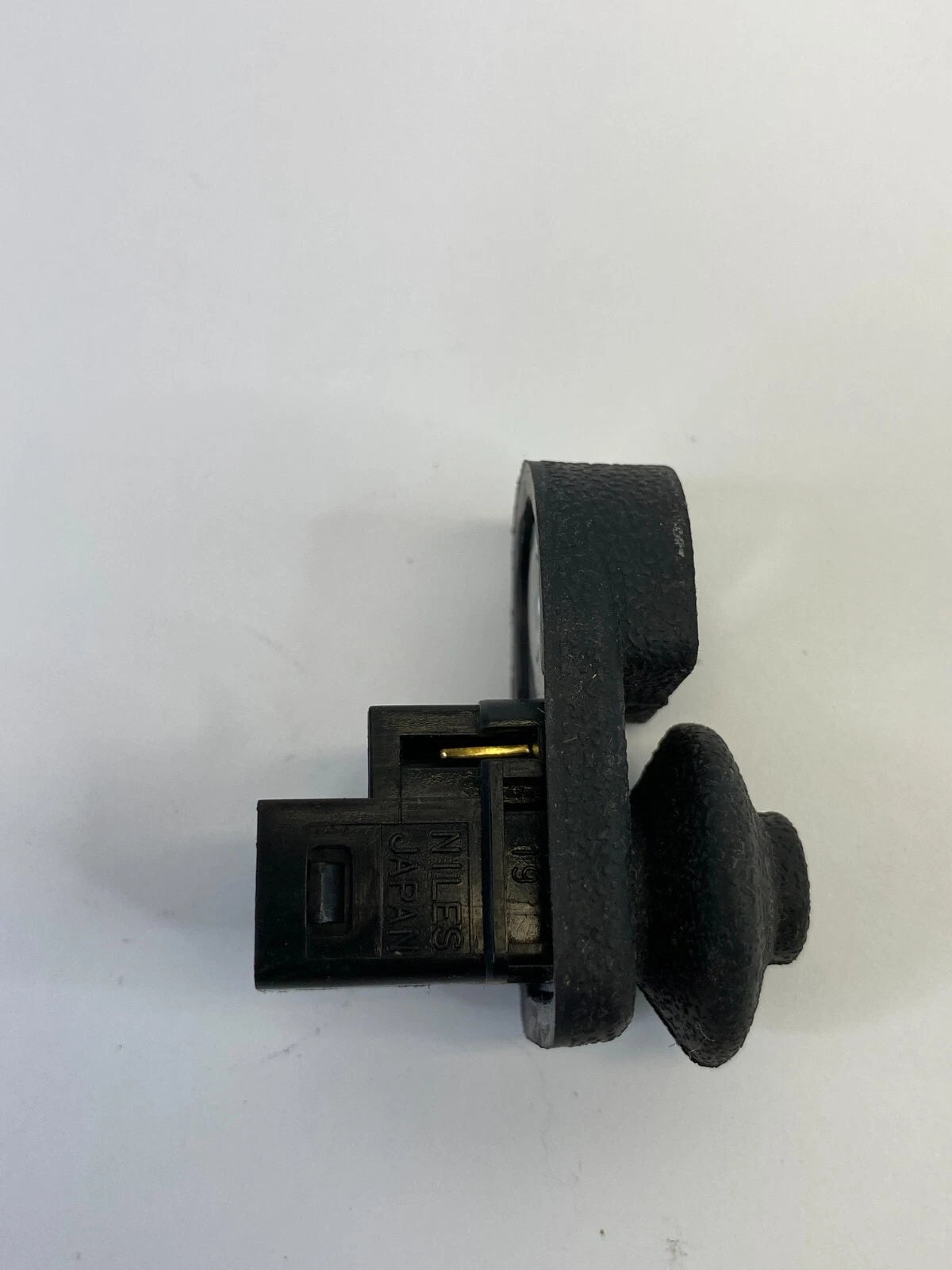 2003-2008 INFINITI G35 SEDAN REAR RIGHT DOOR AJAR JAMB LIGHT LAMP SWITCH BUTTON