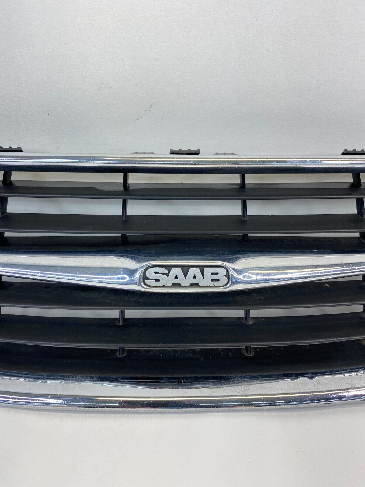 2003 2004 2005 2006 2007 Saab 9-3 Aero Front Center Upper Bumper Grill Grille