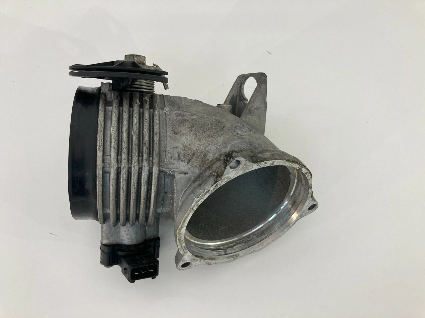 1997 1998 BMW 740IL 4.4L V8 A/T THROTTLE BODY INTAKE TUBE ELBOW ASSEMBLY OEM