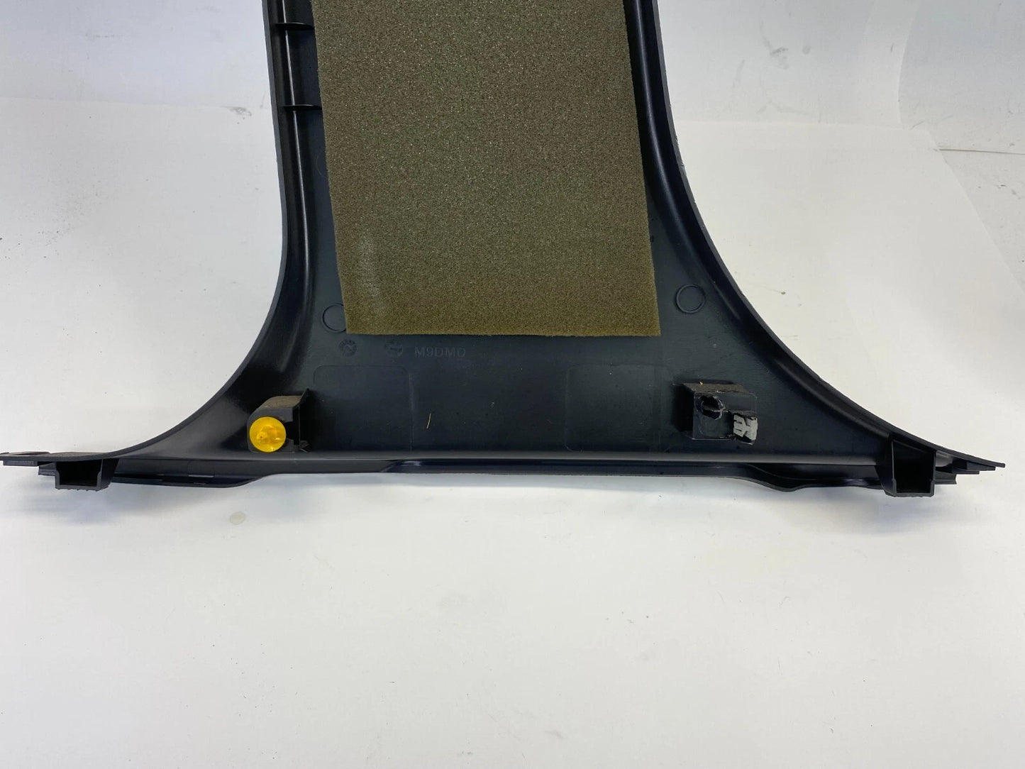 2012-2018 FORD FOCUS LEFT DRIVER SIDE CENTER B-PILLAR LOWER COVER TRIM OEM