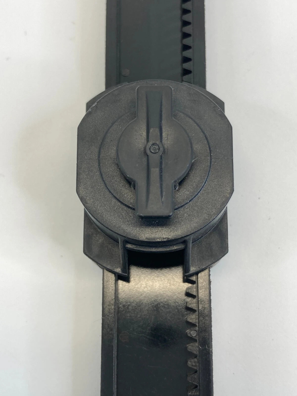 2011-2017 BUICK REGAL GLOVE BOX COMPARTMENT BUFFER STOPPER DAMPER OEM