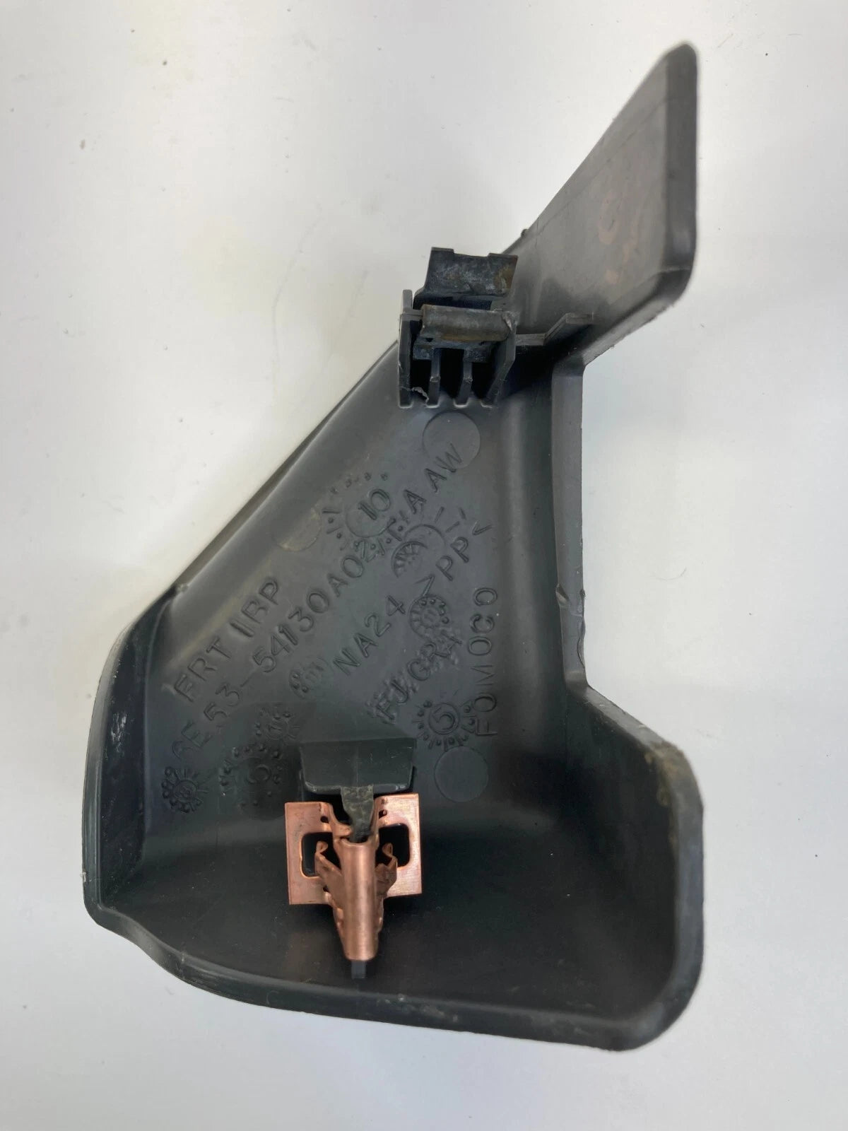 06-12 FORD FUSION FRONT RIGHT SEAT FORWARD FOOT COVER BEZEL 6E53-54130A02 OEM