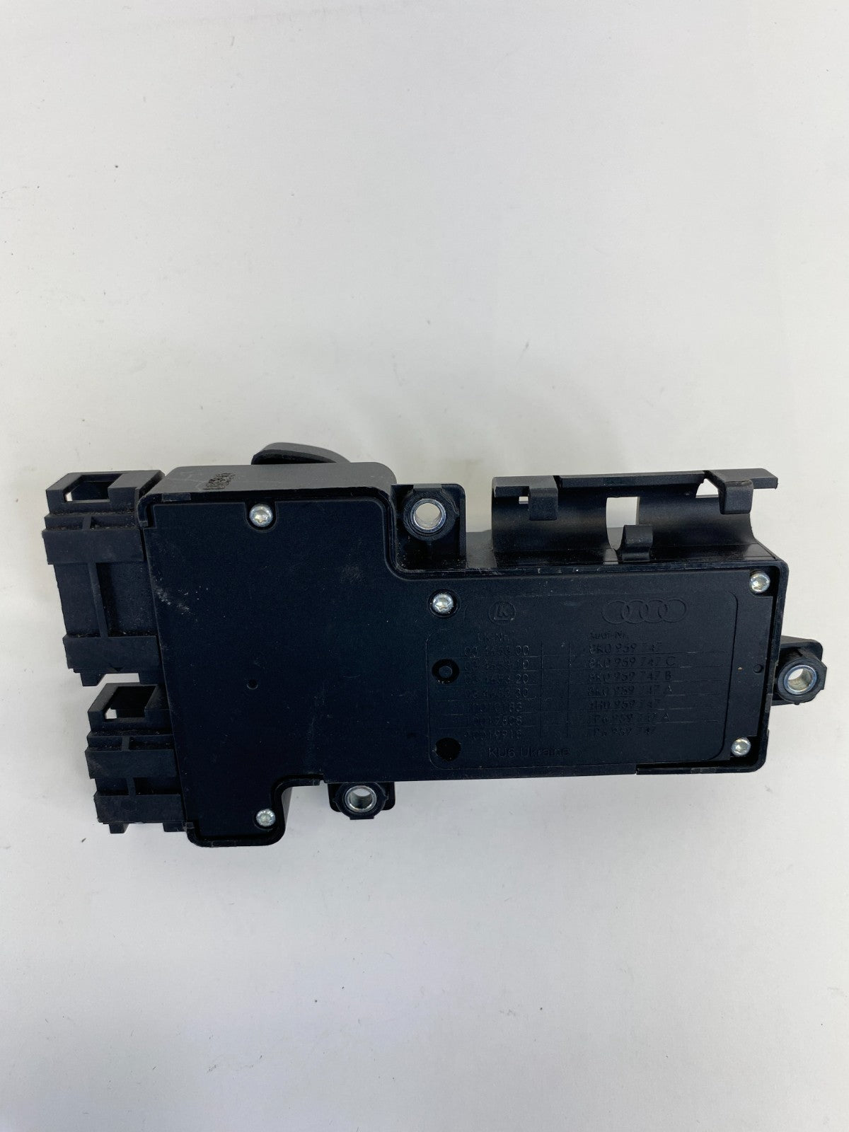 2009-2017 Volkswagen CC Front Left Power Seat Adjuster Switch 8K0-959-747 OEM