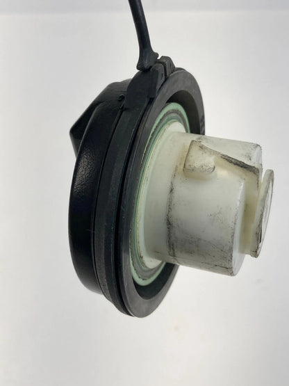 2008-2011 CADILLAC CTS 2009-2011 CADILLAC STS FUEL FILLER GAS TANK CAP OEM