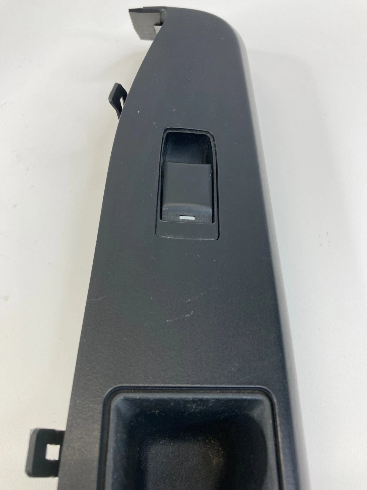 2011-2017 JEEP PATRIOT REAR LEFT SIDE DOOR WINDOW CONTROL SWITCH W/ BEZEL OEM