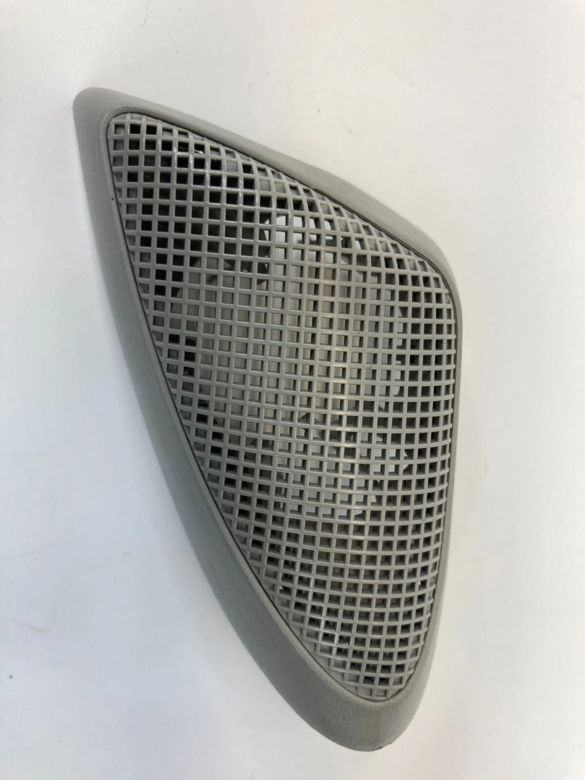 06 07 CADILLAC CTS FRONT LEFT DIRVER A PILLAR TWEETER SPEAKER COVER TRIM GRILLE