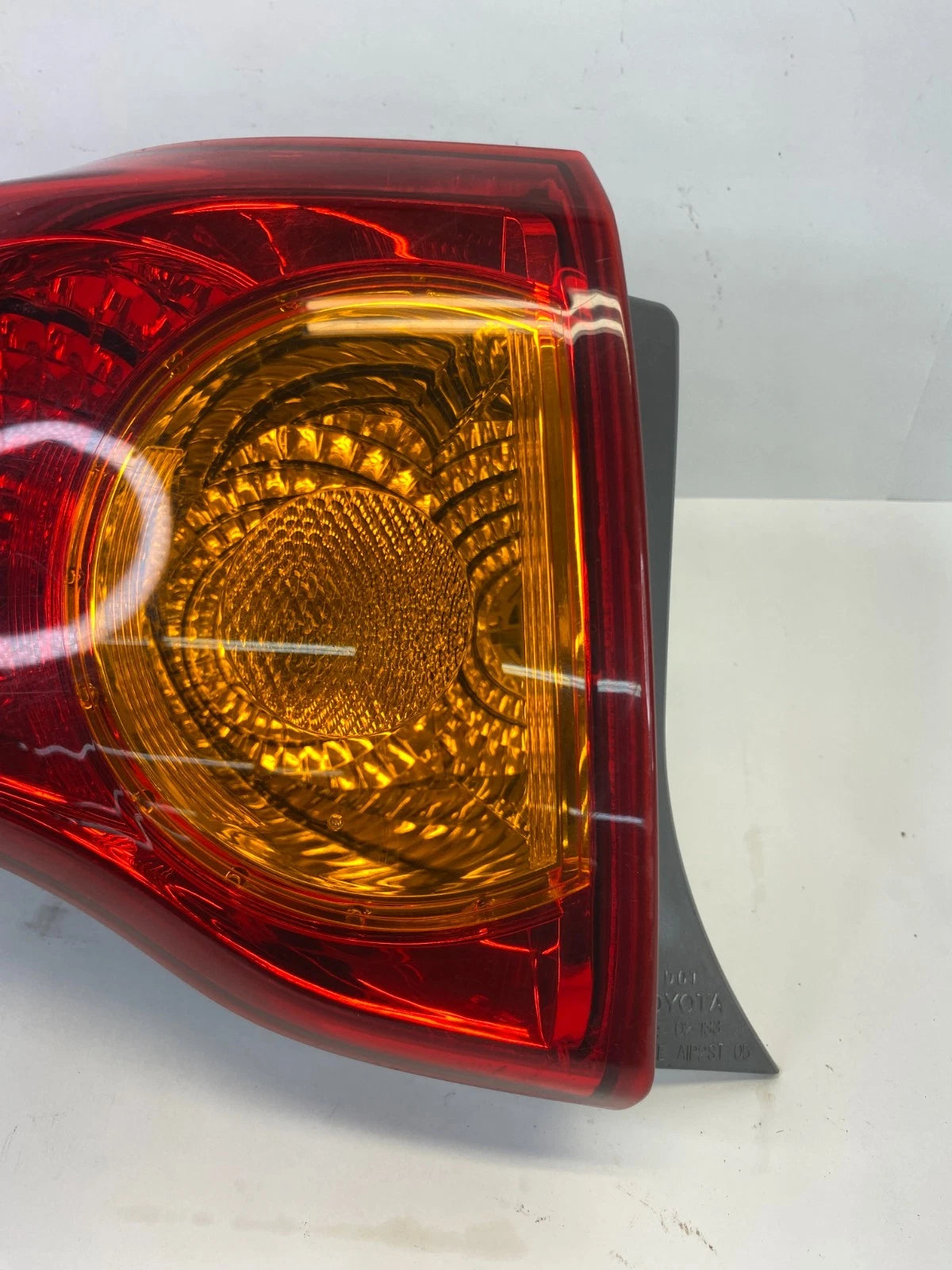 2009 2010 TOYOTA COROLLA REAR LEFT DRIVER SIDE OUTER TAILLIGHT TAIL LAMP LED OEM