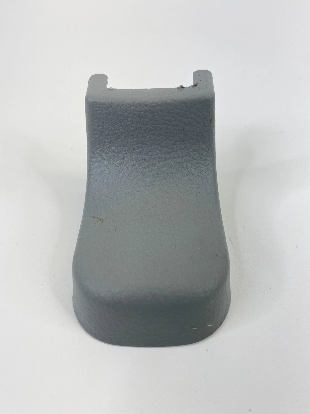 07 08 09 HYUNDAI SANTA FE RIGHT SEAT RAIL TRACK END COVER TRIM 88098-2B000 OEM