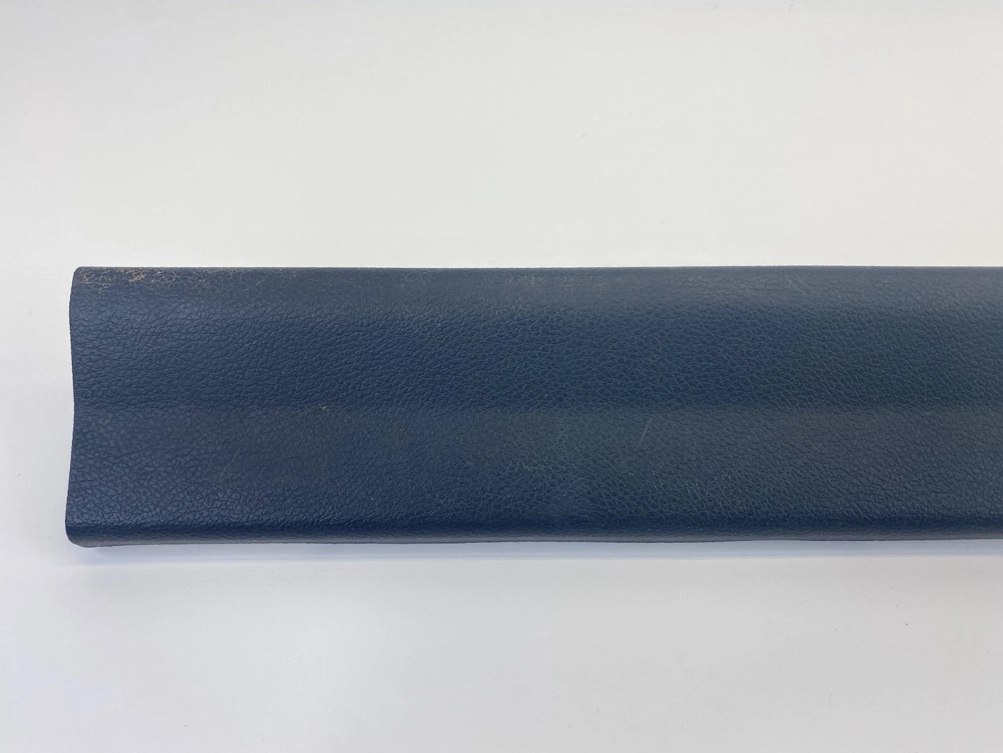 2011-2014 DODGE AVENGER FRONT RIGHT DOOR SCUFF PLATE COVER TRIM 1SL44DX9AA