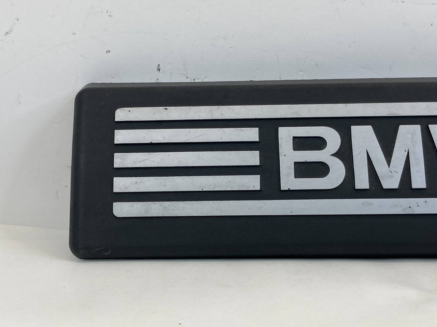 2004-2007 BMW 525i 530i Engine Air Intake Manifold Cover Lid Shield OEM