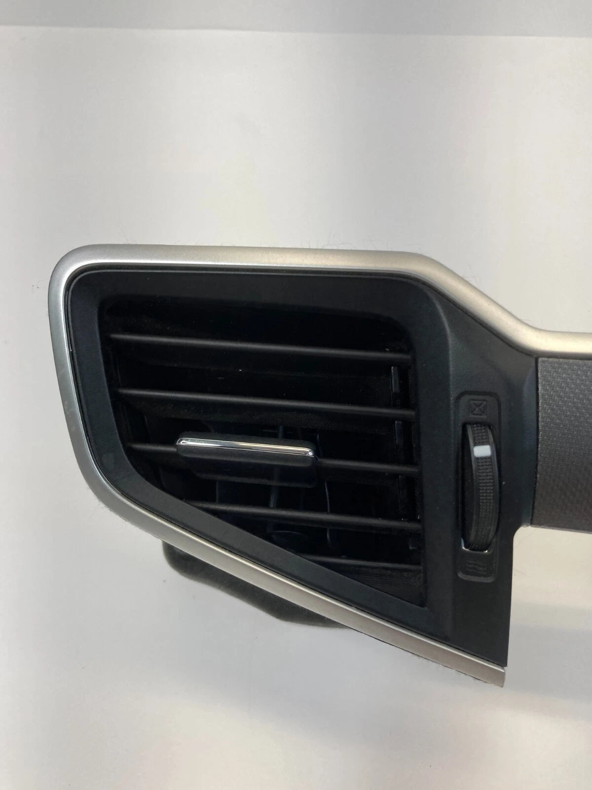 2016-2019 HONDA CIVIC DASH RIGHT PASSENGER MOLDING BEZEL W AIR VENT 77270-TBA-A0