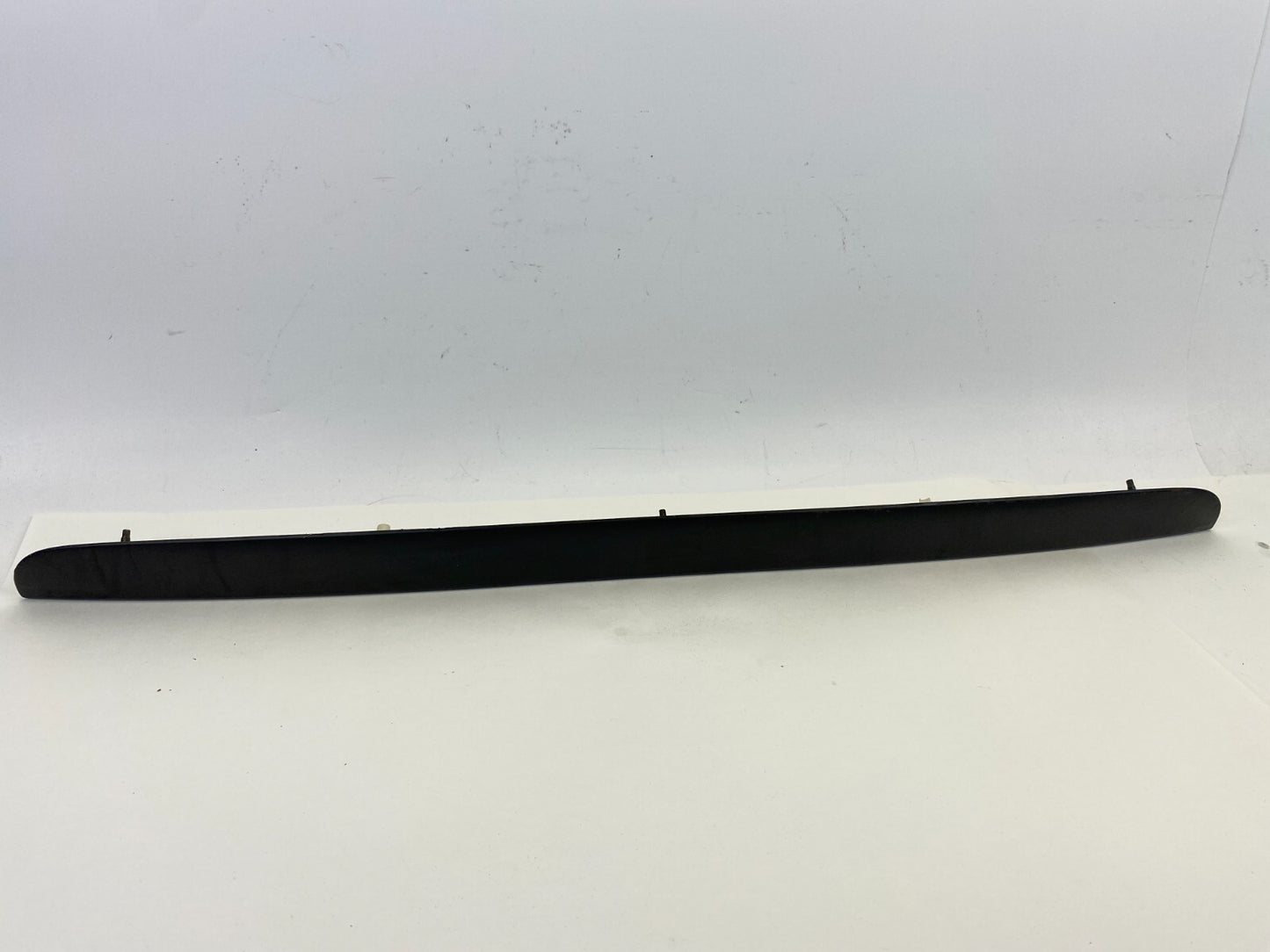 01 02 03 04 05 Honda Civic Rear Trunk Lid License Plate Molding 74890-S5P-A OEM