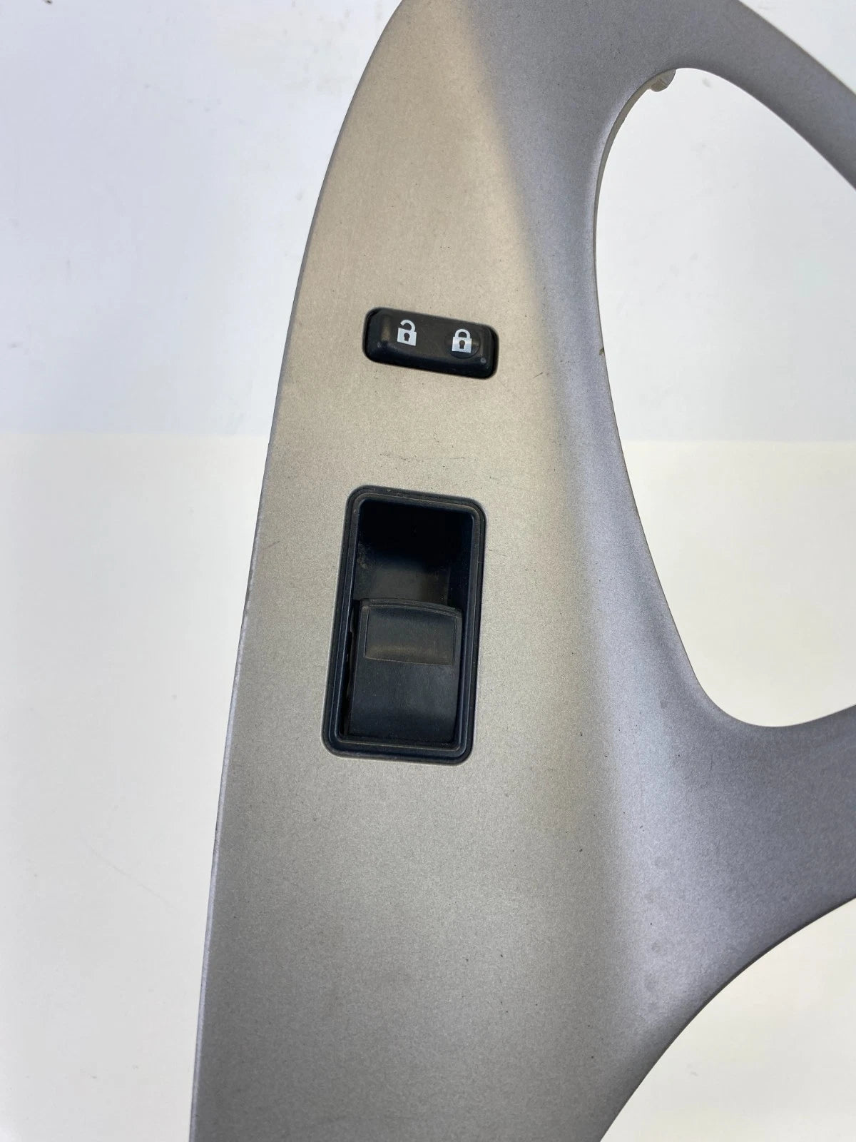 2007-2009 TOYOTA CAMRY FRONT RIGHT DOOR WINDOW CONTROL SWITCH W/BEZEL OEM