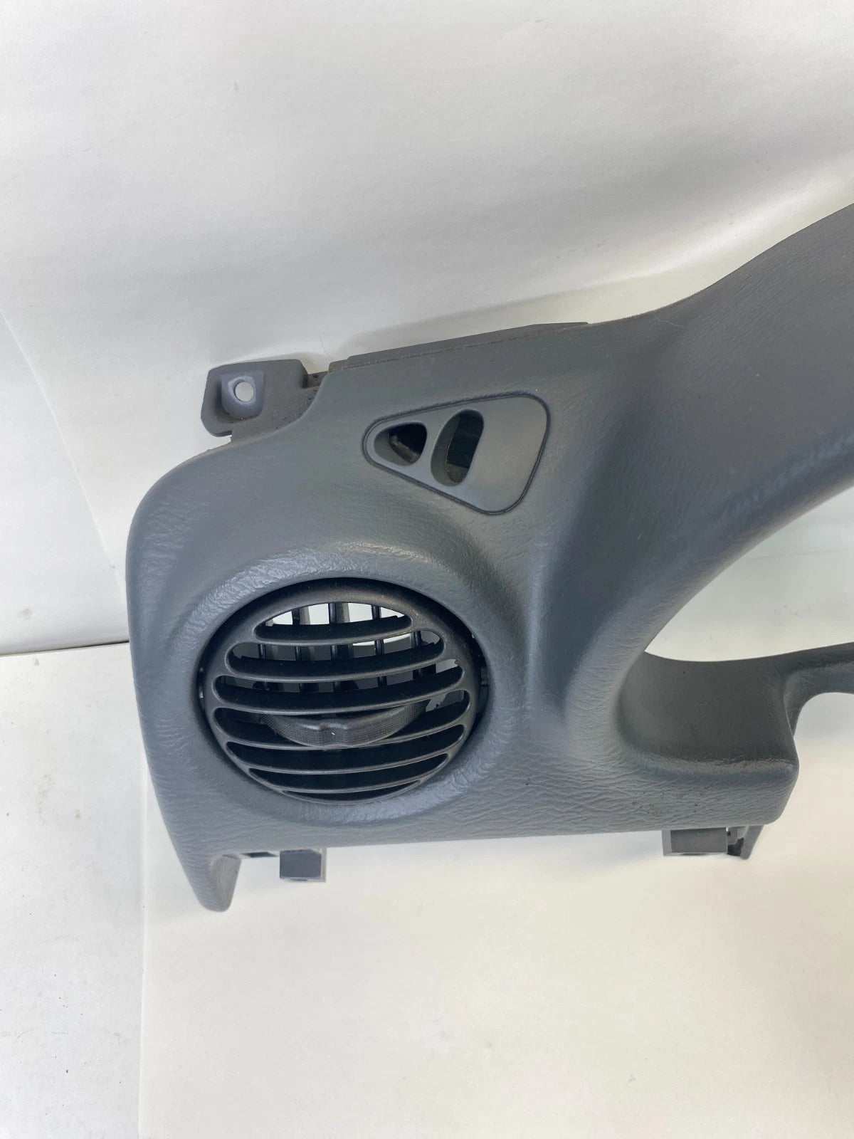 05 06 07 JEEP LIBERTY DASH INSTRUMENT CLUSTER COVER PANEL BEZEL 1392824192 OEM