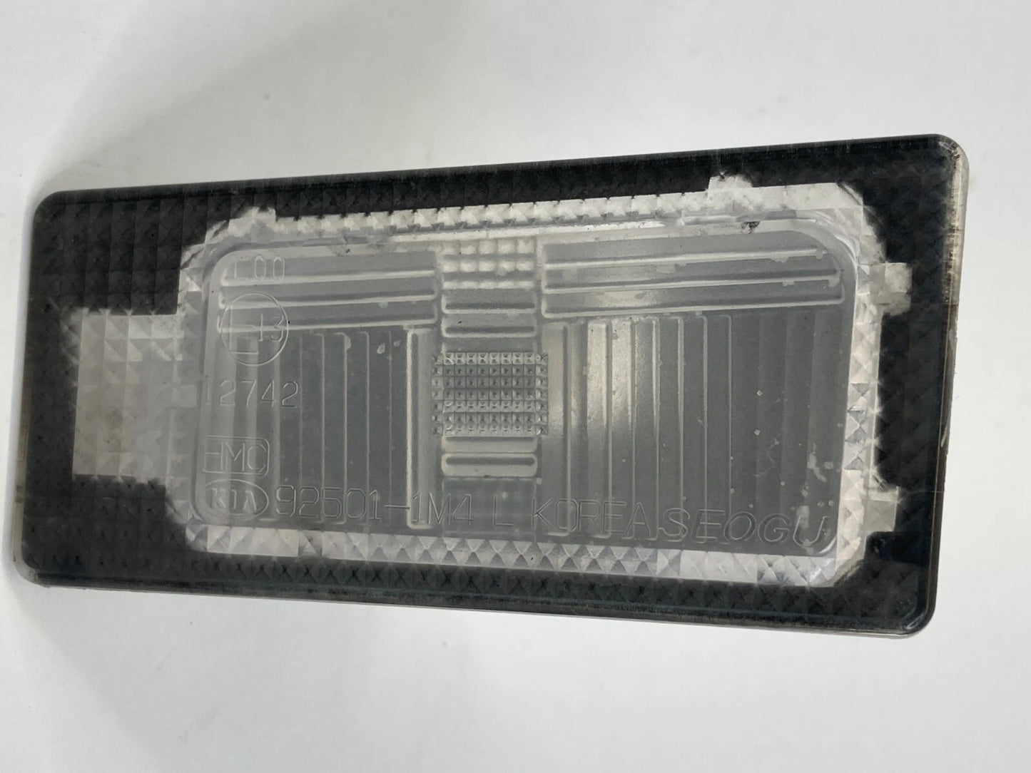 11 12 13 14 15 16 HYUNDAI ELANTRA REAR LEFT SIDE LICENSE PLATE LIGHT 92501-1M4