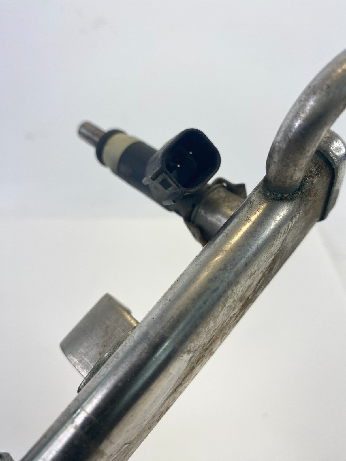 2008-2014 Dodge Avenger 07-12 Sebring 2.4L A/T Fuel Injector Rail Set 4627355AA