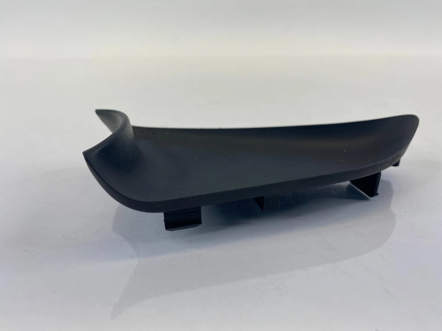 09 10 PONTIAC VIBE 09-13 MATRIX FRONT RIGHT INNER DOOR HANDLE BEZEL CAP COVER