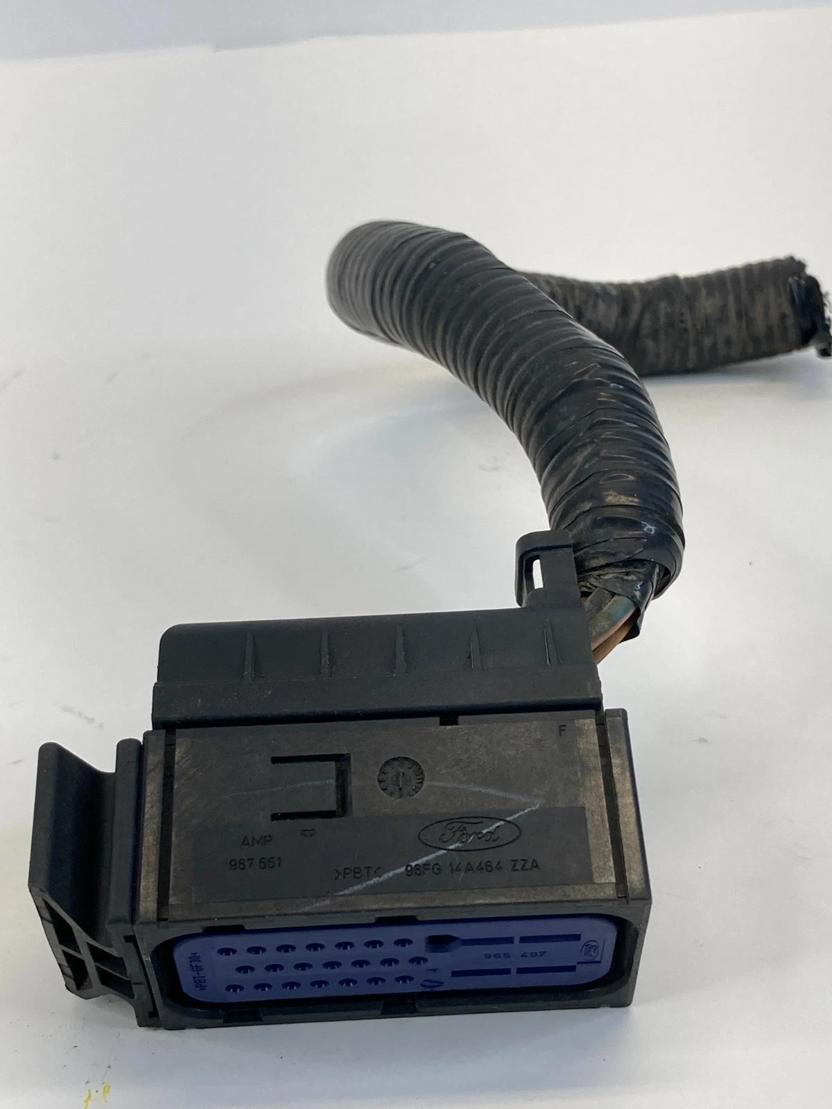 1998-2002 LINCOLN TOWN CAR ABS PUMP ANTI-LOCK BRAKE WIRING CONNECTOR PLUG OEM