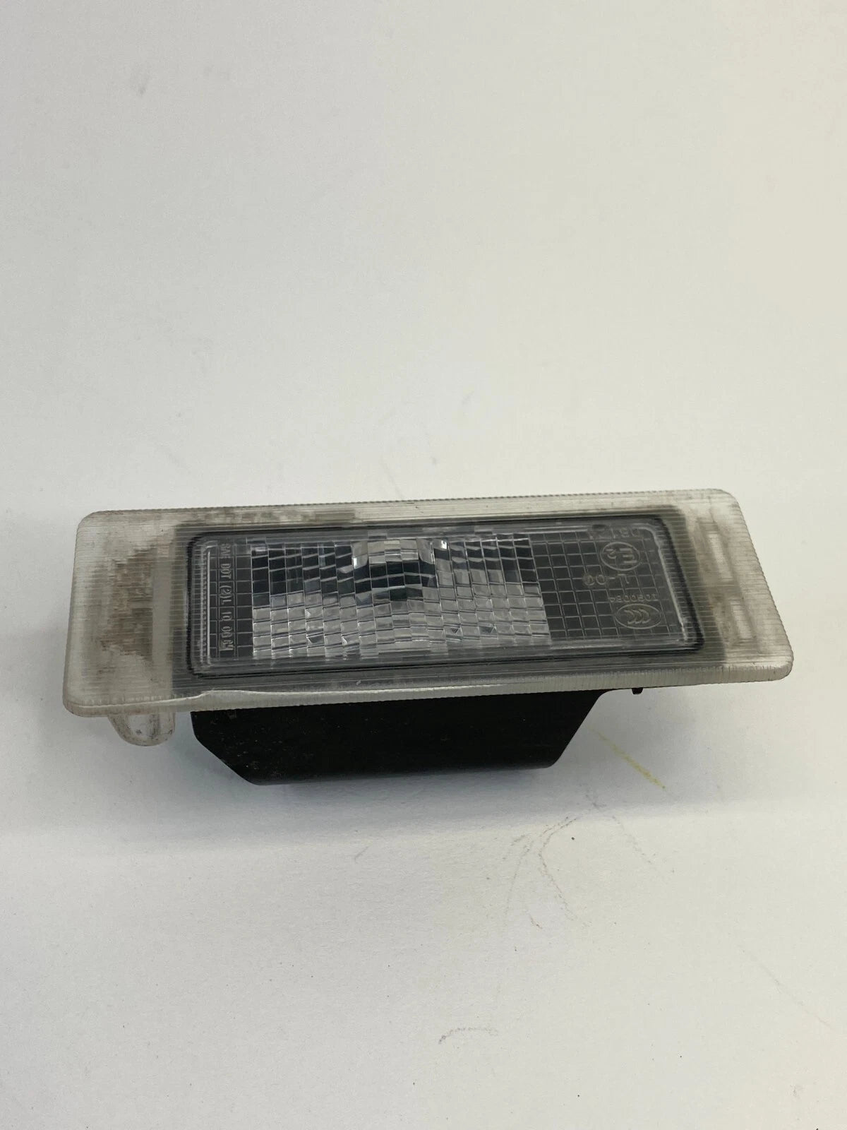 2010-2023 GMC TERRAIN REAR LEFT OR RIGHT LICENSE LIGHT LAMP PLATE 13502178 OEM