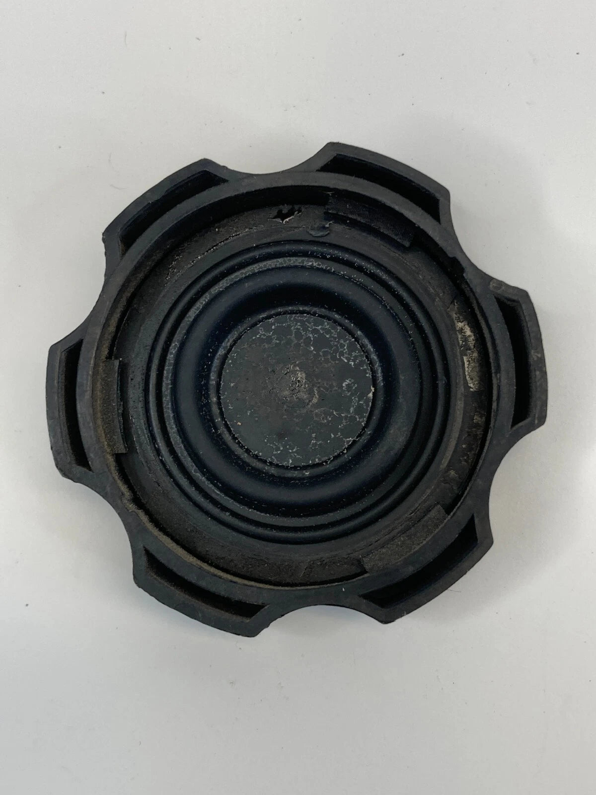 2013-2019 HYUNDAI SANTA FE BRAKE FLUID MASTER CYLINDER CAP RESERVOIR OEM