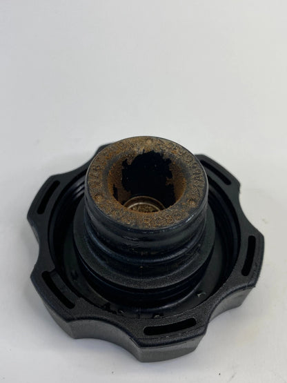 06-11 BUICK LUCERNE ENGINE RADIATOR CAP COOLANT RESERVOIR COVER 15 PSI 15042975