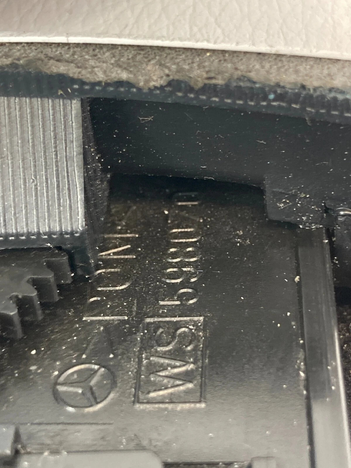 2000-2002 MERCEDES-BENZ S500 FRONT CENTER CONSOLE STORAGE TRAY COMPARTMENT OEM