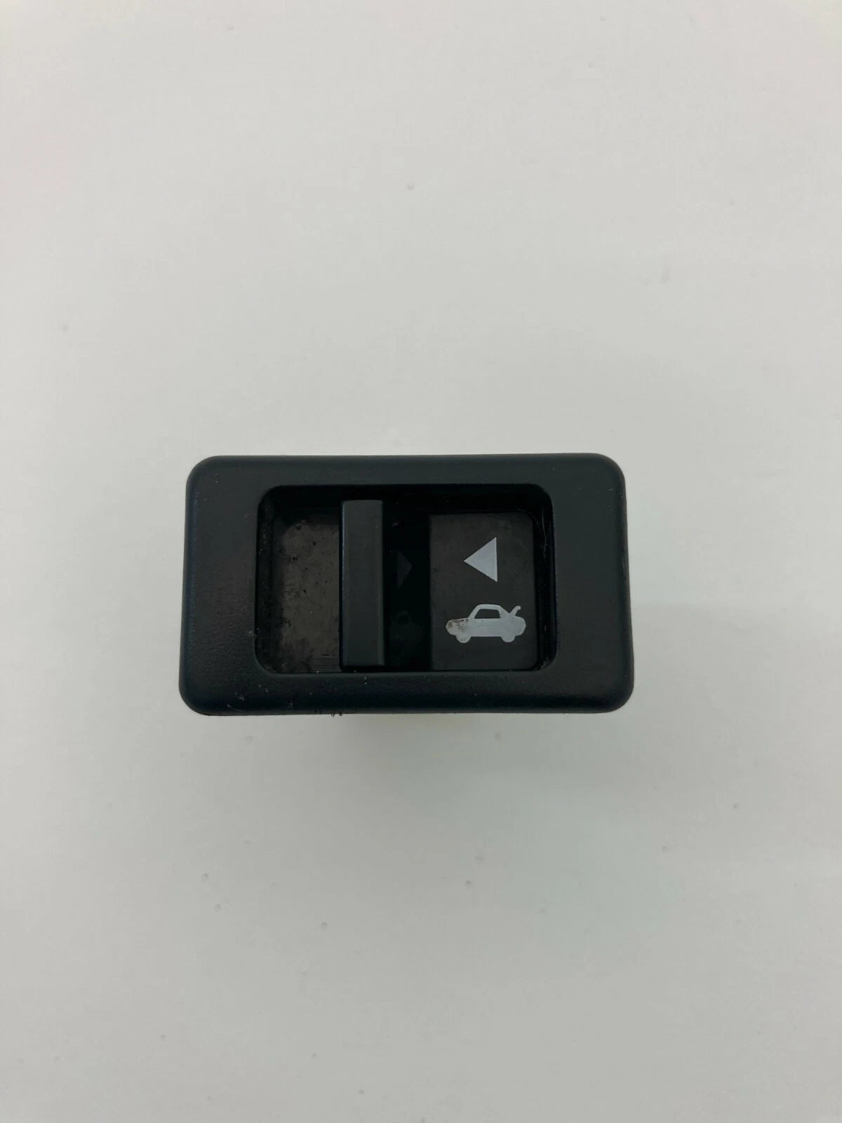 2000 01 02 03 04 05 2006 NISSAN SENTRA TRUNK RELEASE OPEN OPENER BUTTON SWITCH