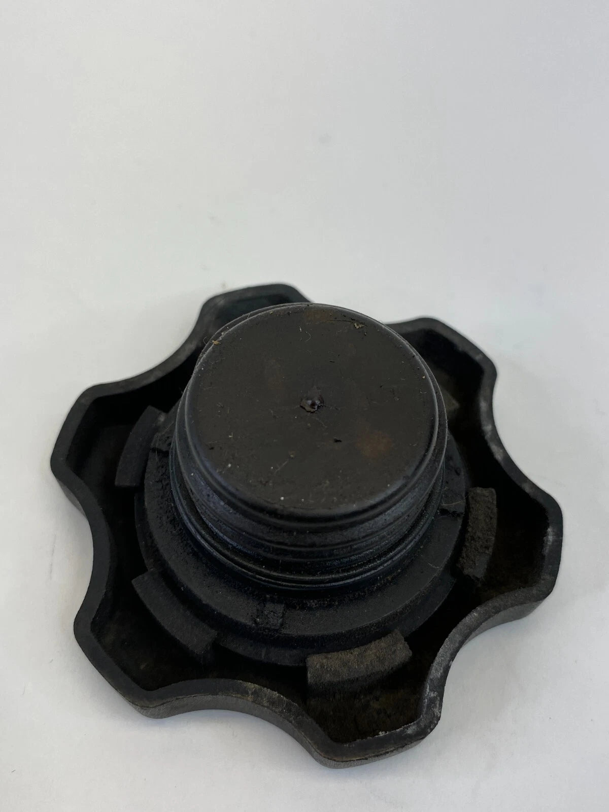 2004 04 DODGE CARAVAN 3.3L V6 A/T ENGINE OIL FILLER FLUID TANK CAP COVER OEM