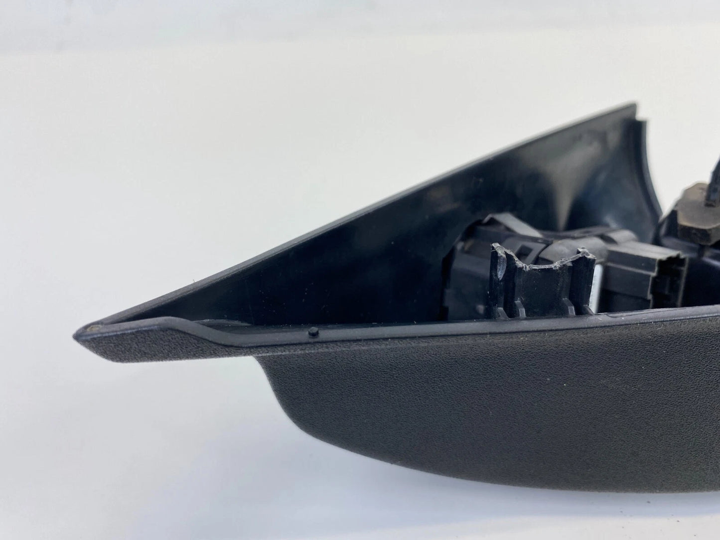 08-12 FORD ESCAPE 08-11 MARINER SIDE VIEW MIRROR CONTROL SWITCH TRIM 8F9T17B676