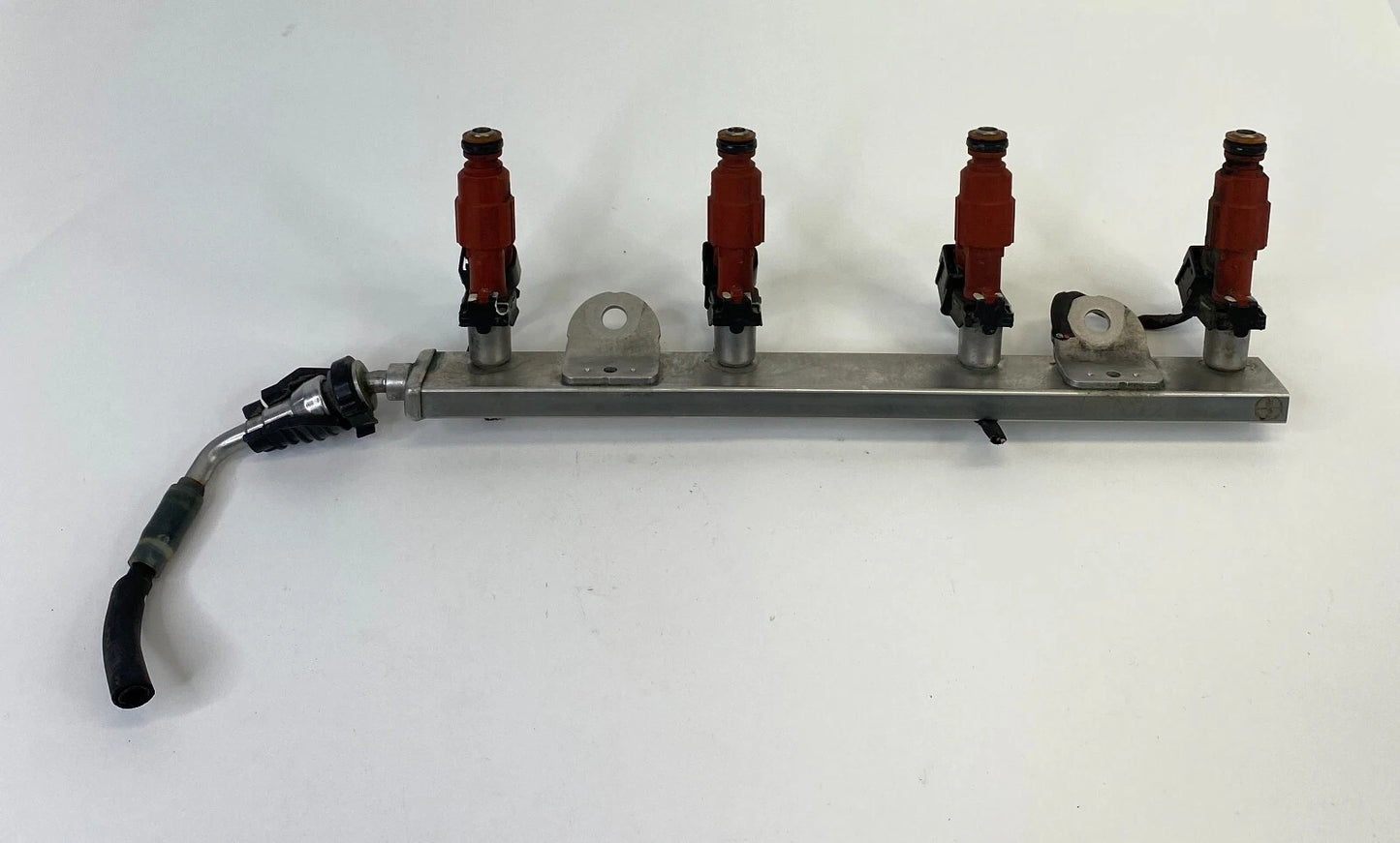 2014-2016 KIA FORTE 1.8L ENGINE FUEL RAIL INJECTION INJECTORS ASSY 41030485A OEM