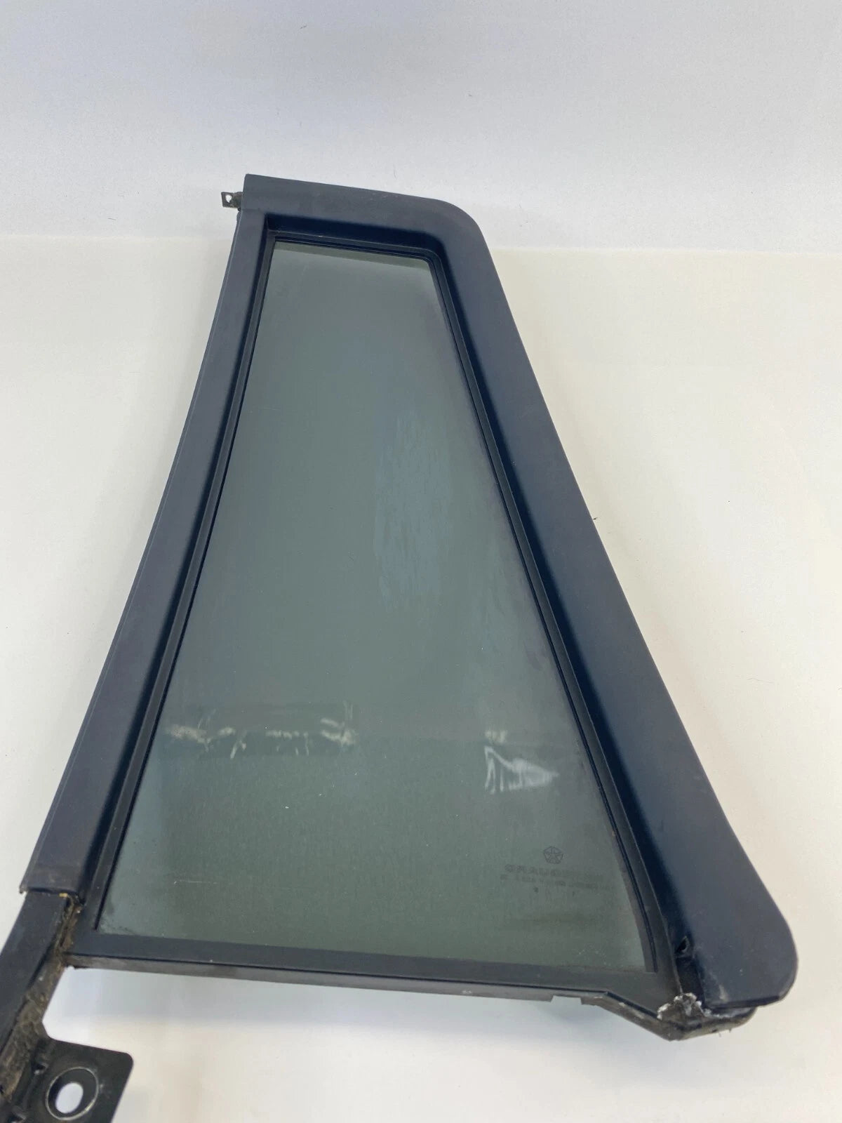 2001-2004 JEEP GRAND CHEROKEE REAR RIGHT SIDE REAR DOOR WINDOW VENT FIXED GLASS