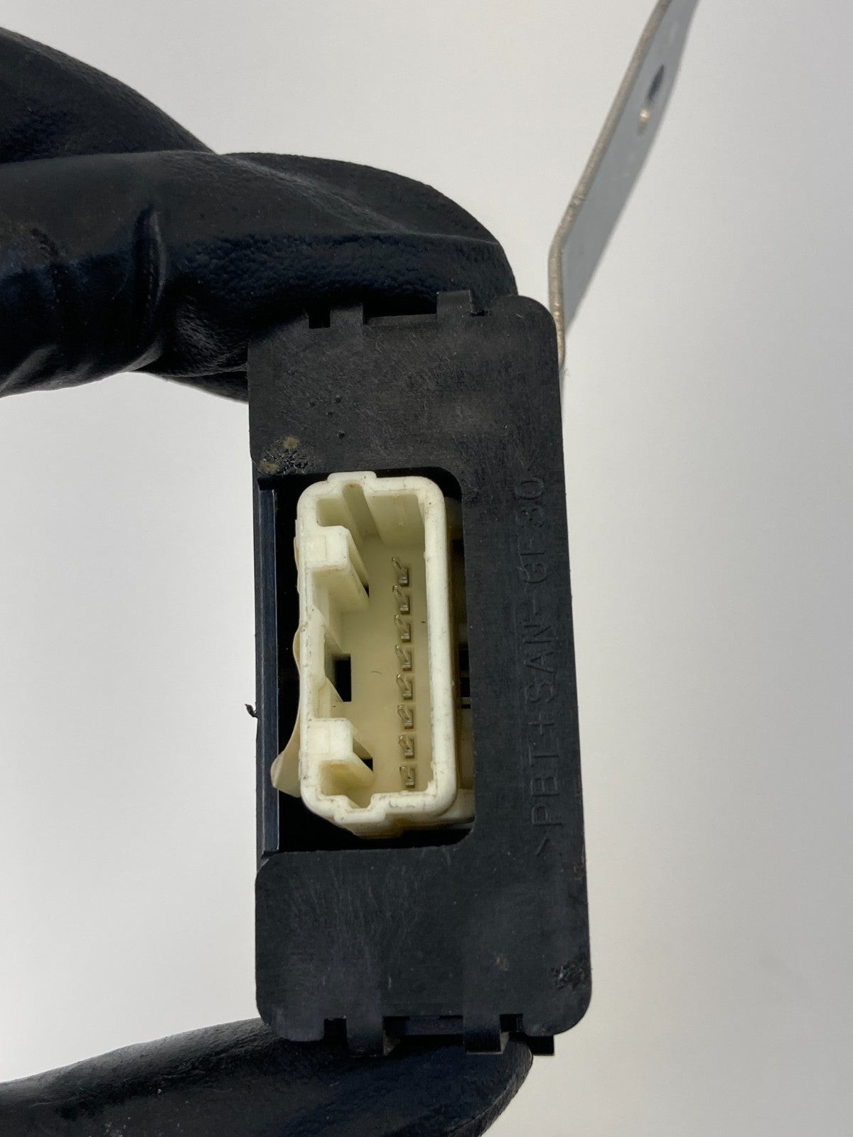 2004-2009 Toyota Prius Door Electric Oscillator Control Module Unit 89993-47011